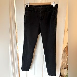 Old Navy Pixie Pants | Black | Size 4